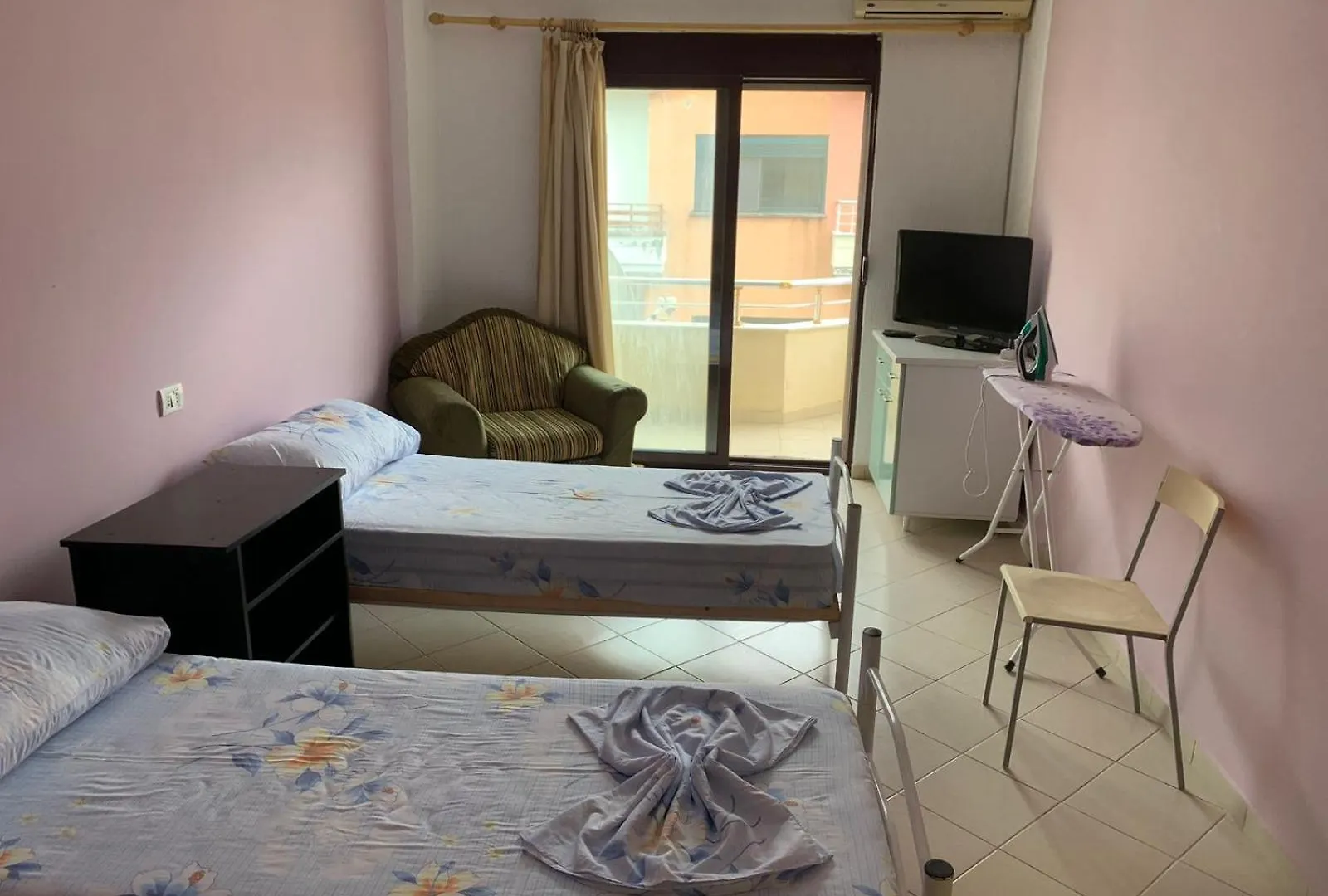 I&S Apartment 2 Golem
