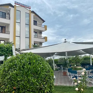 3* Hotel President